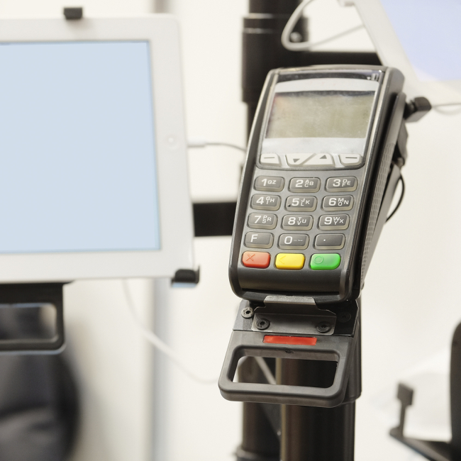 Kasoterminal (all-in-one): kiedy warto połączyć kasę i terminal płatniczy